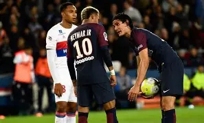 开元棋牌-包含西维尔贝辛达遭遇挑战！门迪要带领圣埃蒂安前进的词条